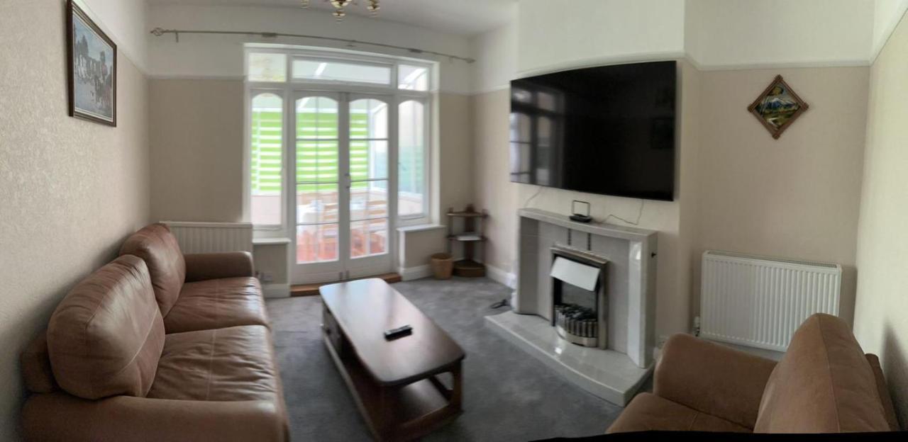 Amazing And Romantic O2 Arena 4 Bedrooms House Free Parking London Eksteriør billede