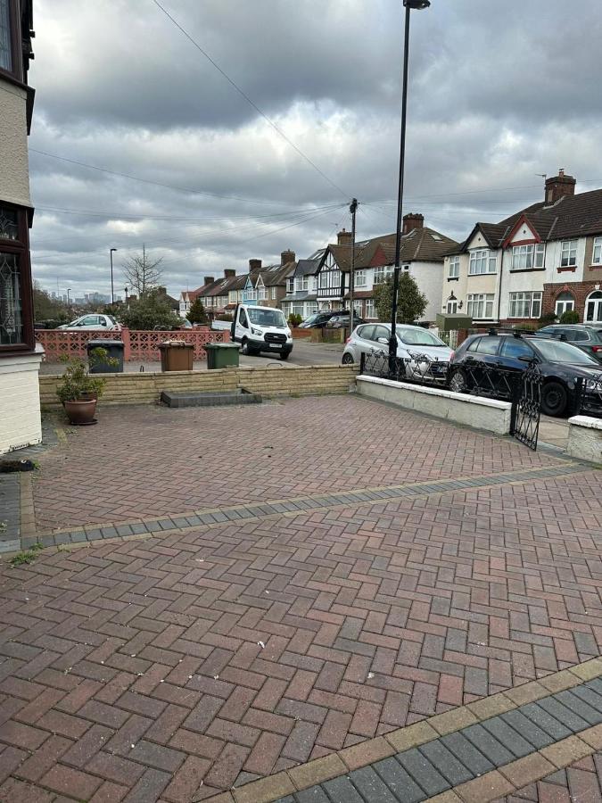 Amazing And Romantic O2 Arena 4 Bedrooms House Free Parking London Eksteriør billede