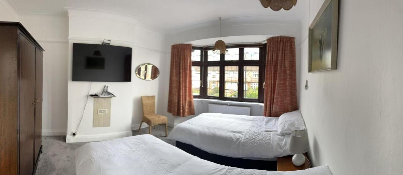 Amazing And Romantic O2 Arena 4 Bedrooms House Free Parking London Eksteriør billede